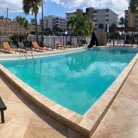Holiday Isles Resort Мадейра-Бич Экстерьер фото