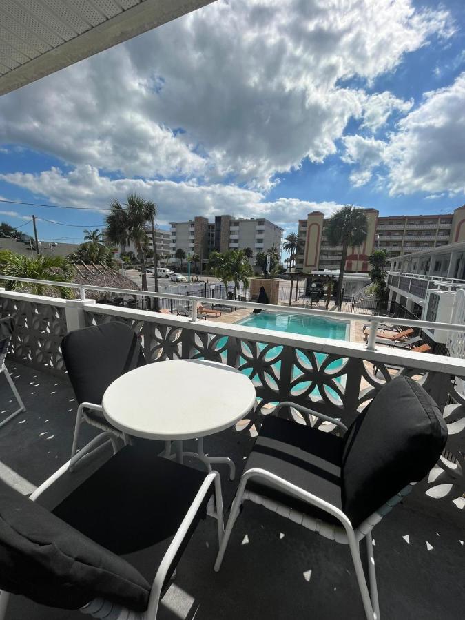 Holiday Isles Resort Мадейра-Бич Экстерьер фото