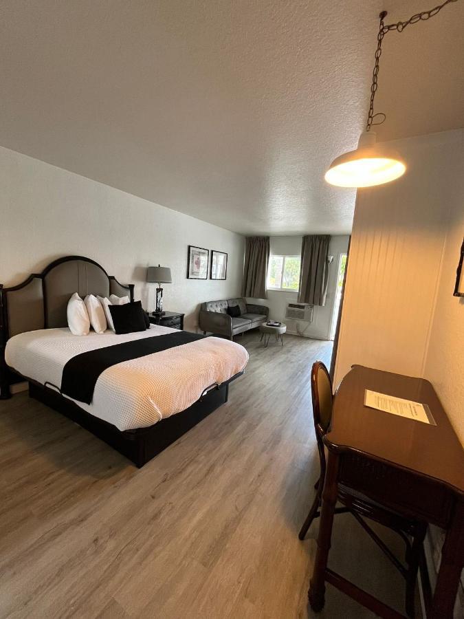 Holiday Isles Resort Мадейра-Бич Экстерьер фото